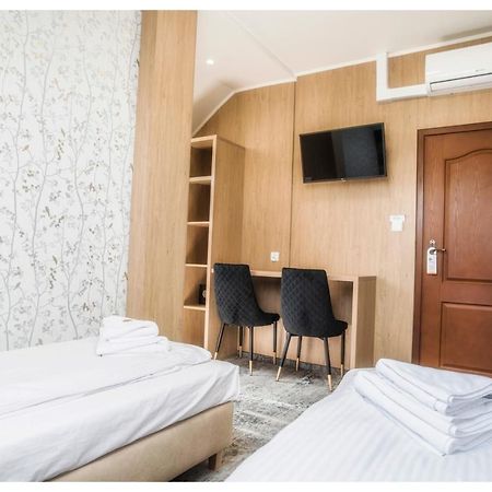 Rezydencja Elzbiecin Busko-Zdrój Extérieur photo