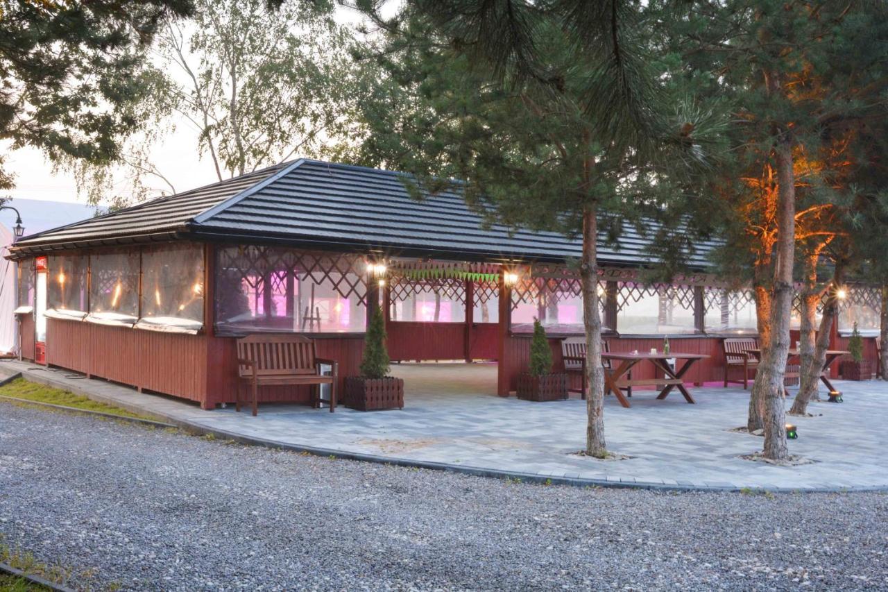 Rezydencja Elzbiecin Busko-Zdrój Extérieur photo